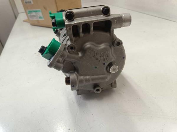 COMPRESSEUR DE CLIMATISATION HYUNDAI/ KIA - Vue 4